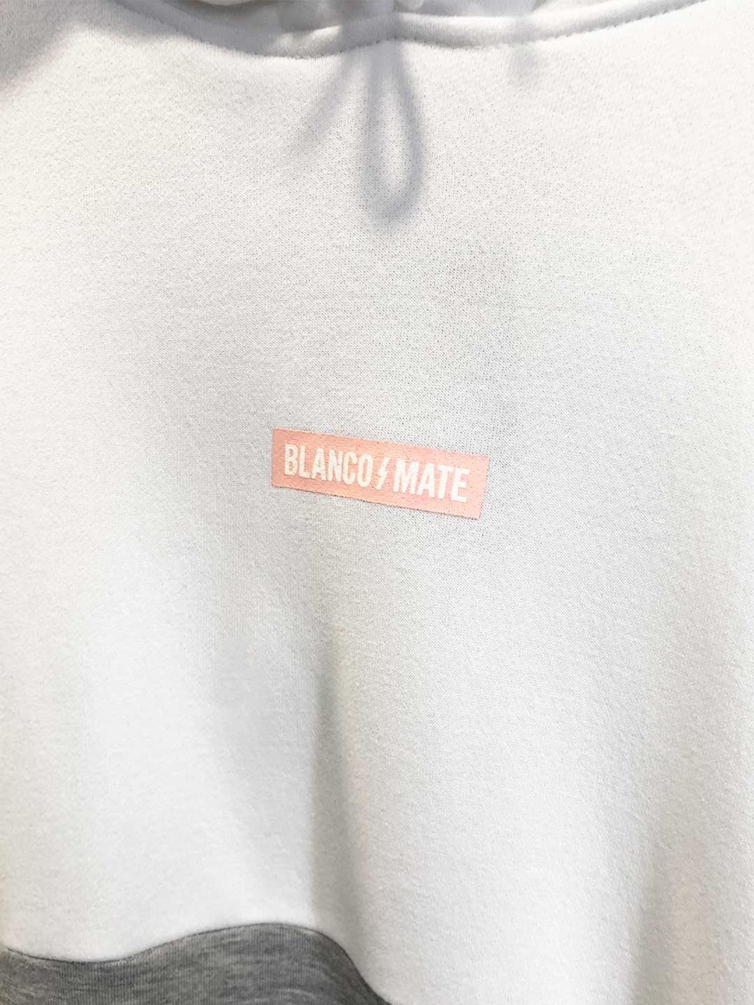 blanco-mate-2019-gorras-icons-pattern-gris